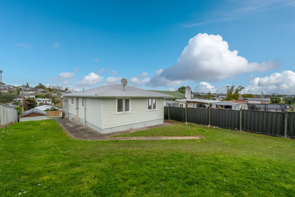 Photos of 65 Rosamund Avenue