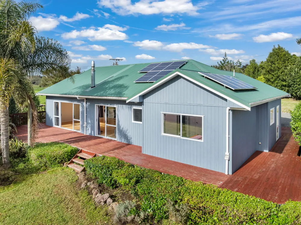 Photos of 475 Tauraroa Road
