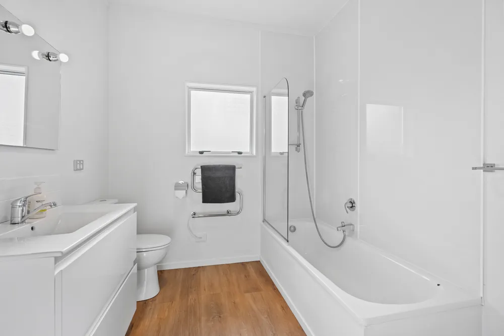Photos of 475 Tauraroa Road