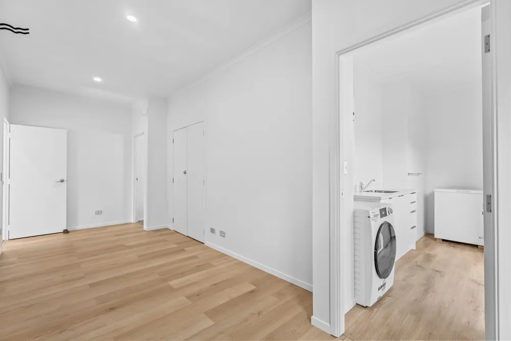 Photos of 475 Tauraroa Road