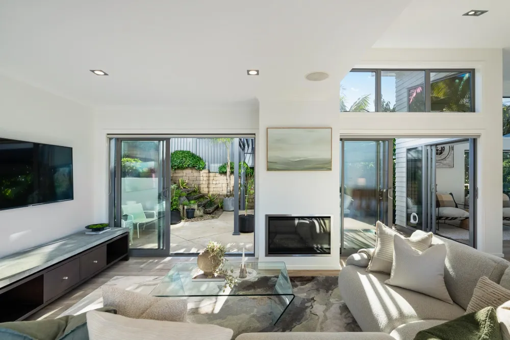 Photos of 55 Tautari Street