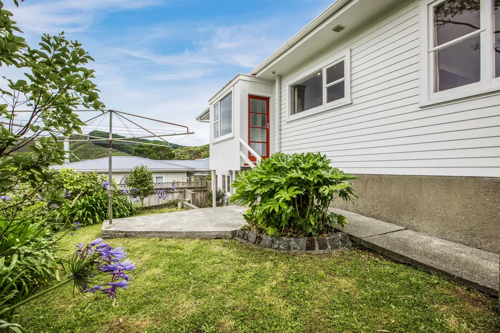 Photos of 31 St Albans Avenue