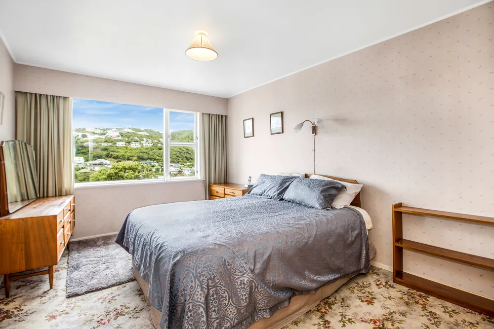 Photos of 31 St Albans Avenue
