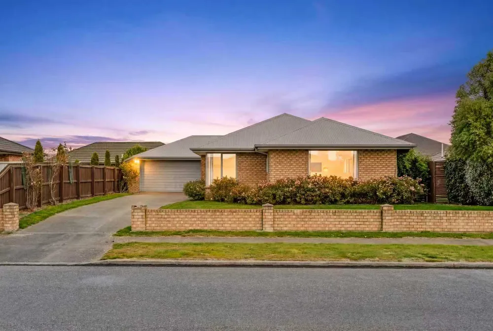 Photos of 60 Awatea Gardens