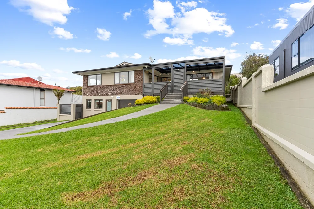 Photos of 32 Amante Crescent