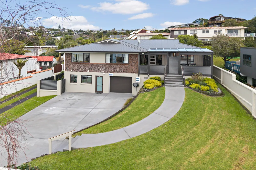 Photos of 32 Amante Crescent