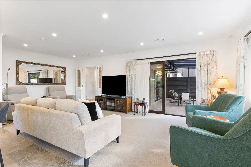 Photos of 32 Amante Crescent