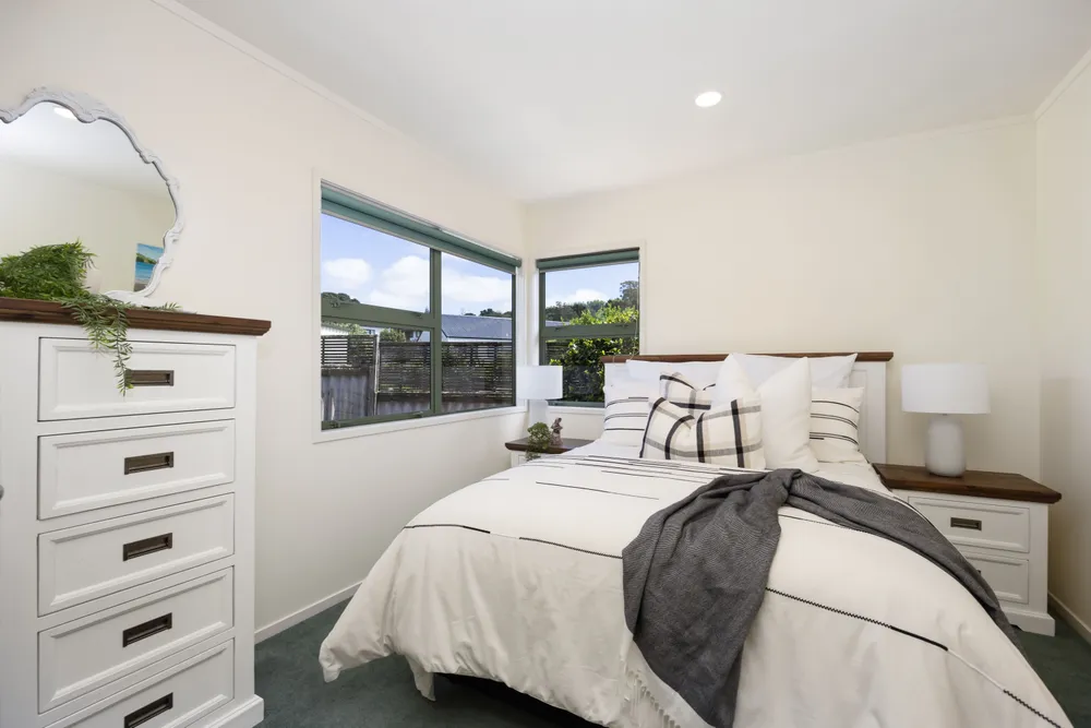 Photos of 24 Mariners Grove