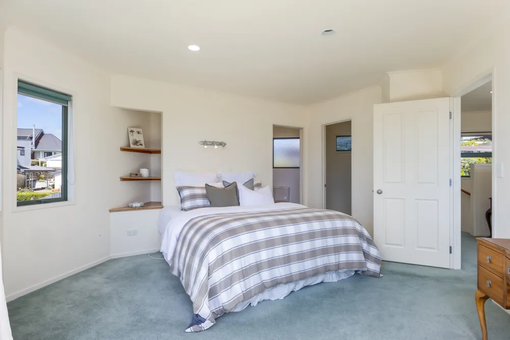 Photos of 24 Mariners Grove
