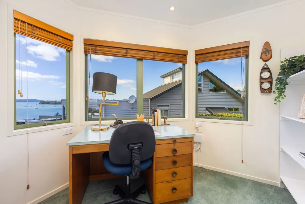 Photos of 24 Mariners Grove