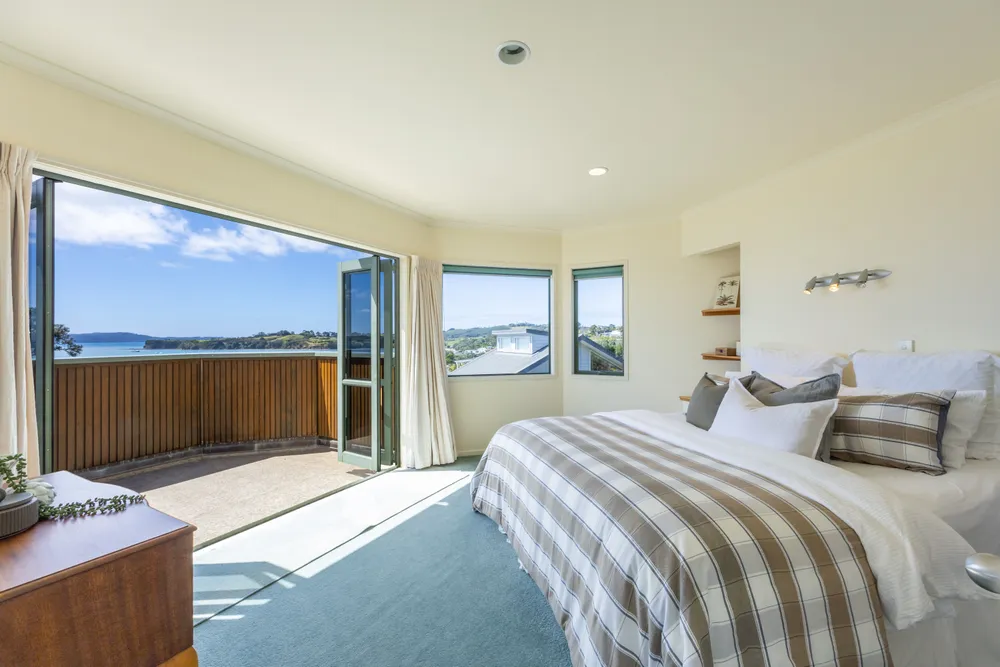 Photos of 24 Mariners Grove