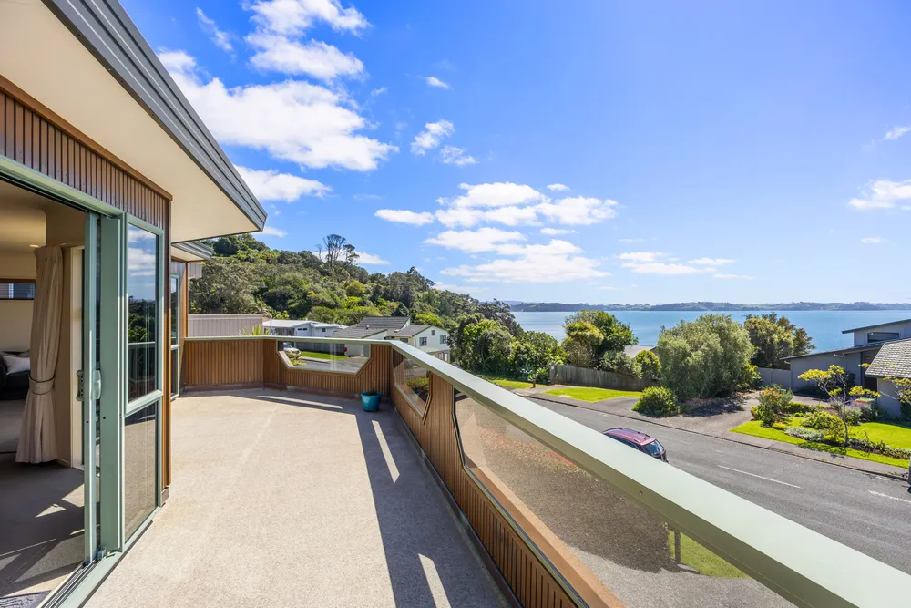 Photos of 24 Mariners Grove