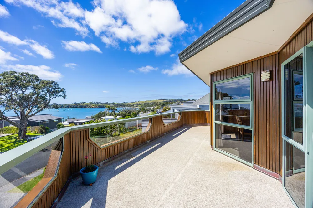 Photos of 24 Mariners Grove