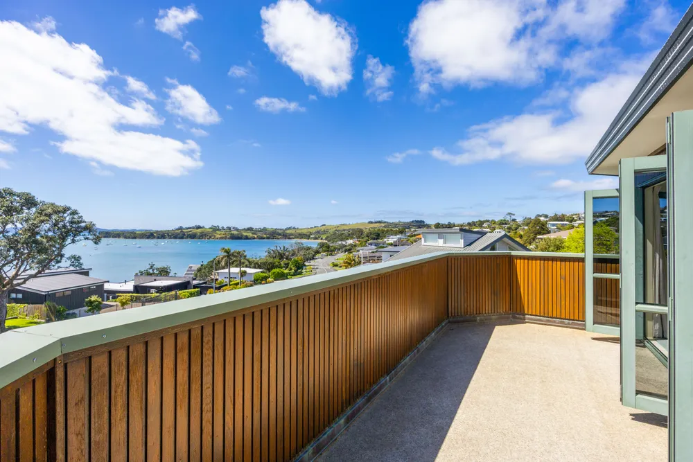 Photos of 24 Mariners Grove