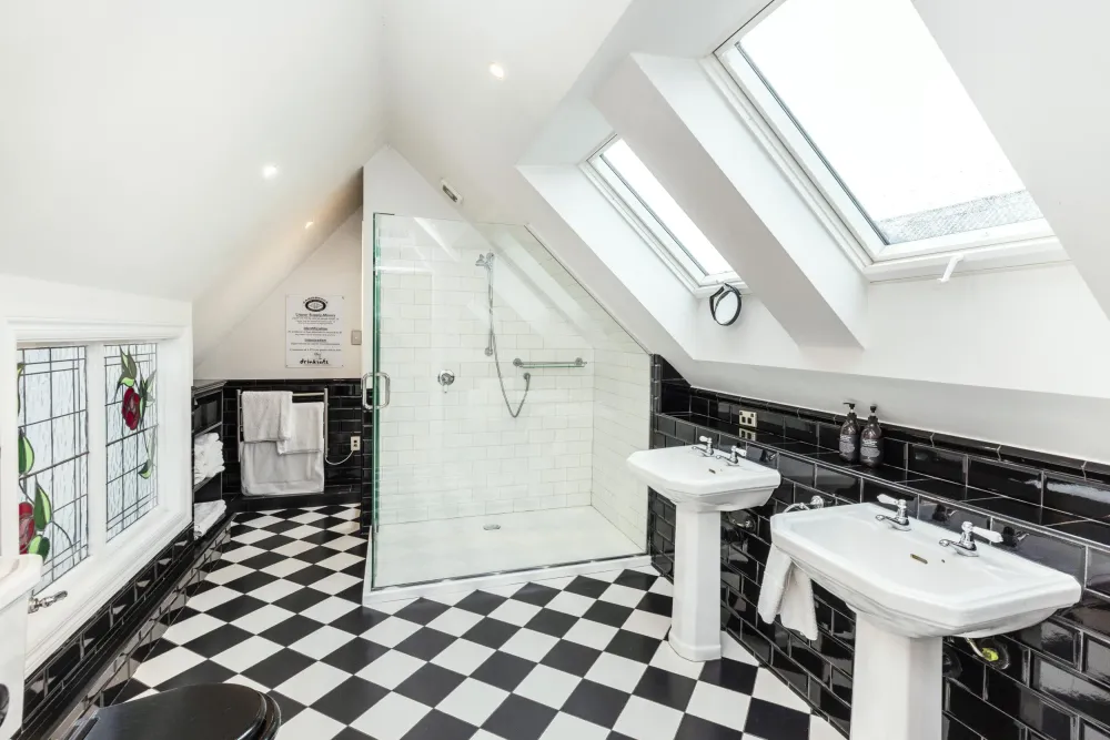Photos of 172 Blighs Road