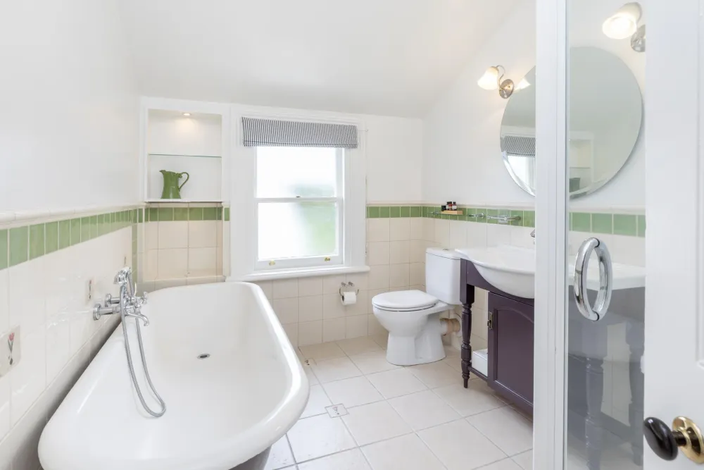 Photos of 172 Blighs Road