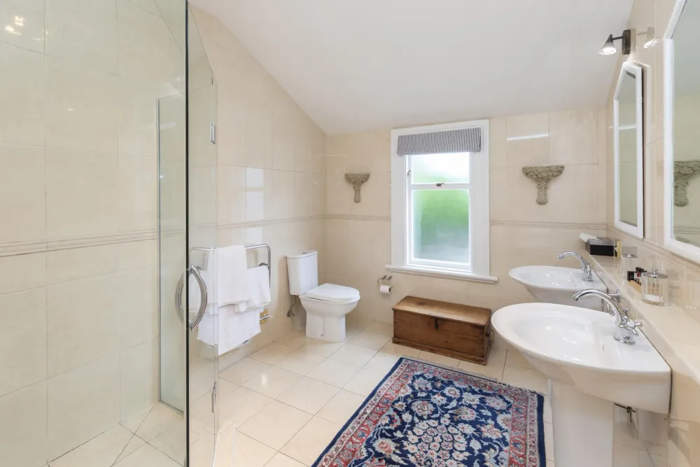 Photos of 172 Blighs Road