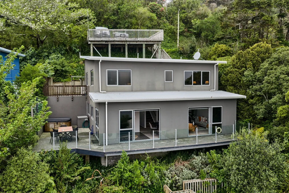 Photos of 19 Court Road