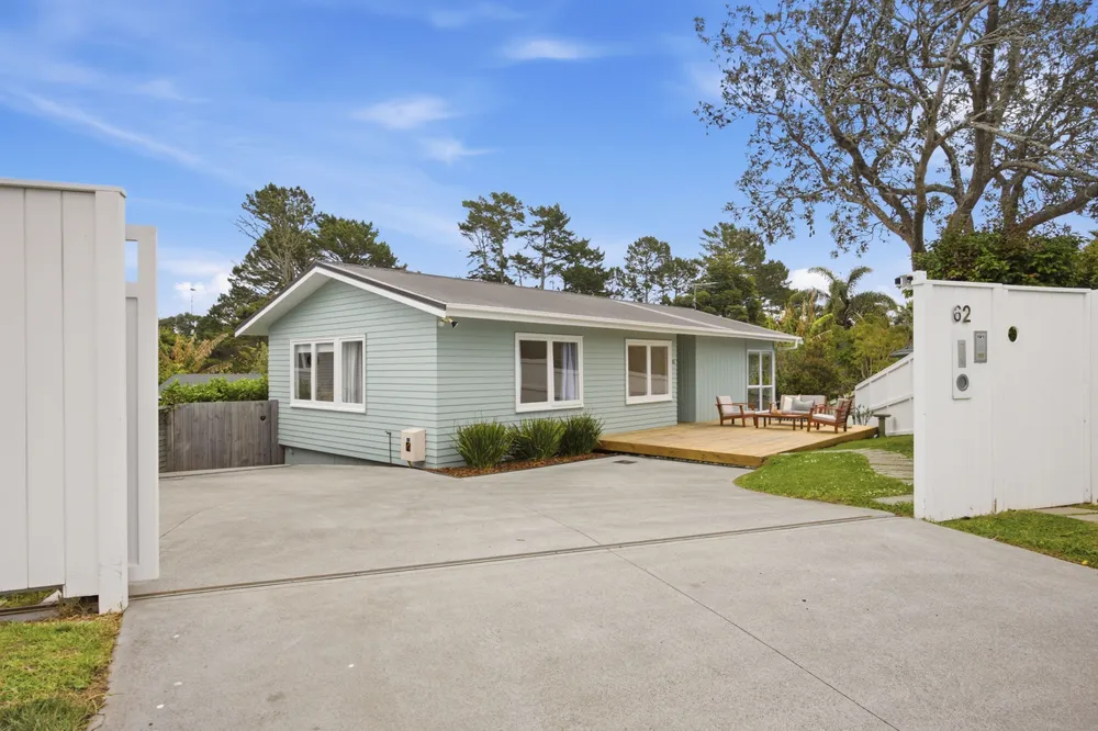 Photos of 62 Paragon Avenue