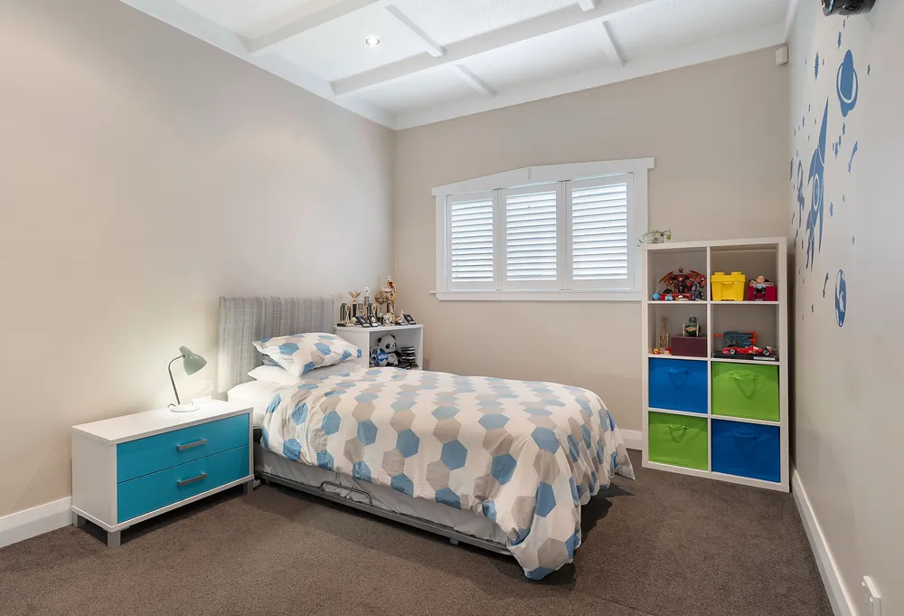 Photos of 5 Challinor Crescent