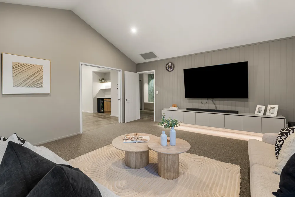 Photos of 24 Mills Road