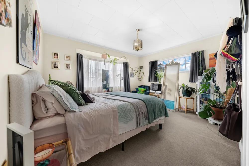 Photos of 100 West Harbour Drive