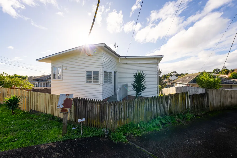 Photos of 22 Evans Road