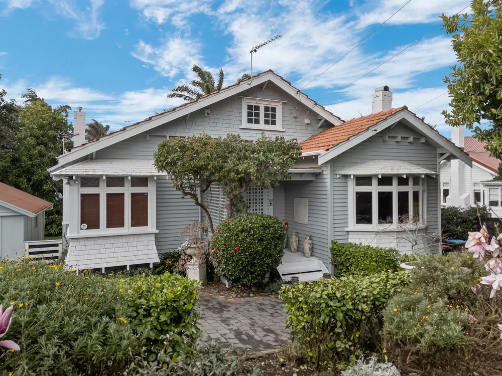 Photos of 924 Mount Eden Road