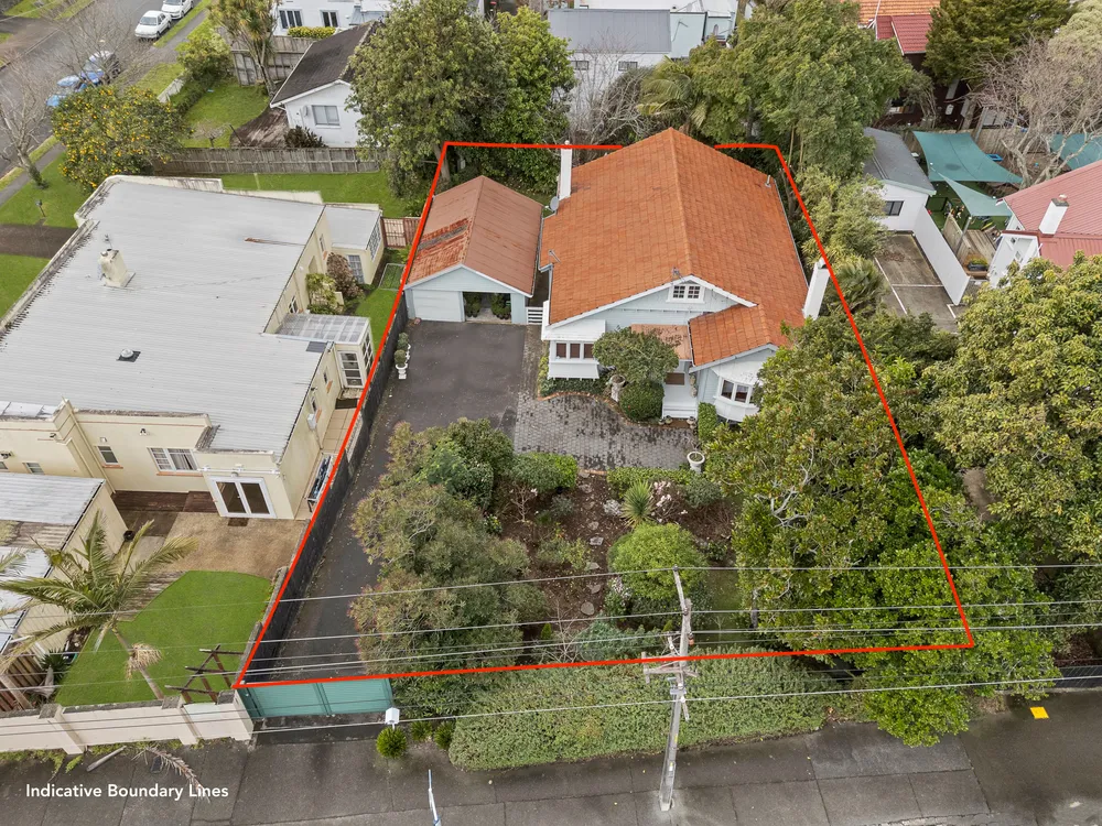 Photos of 924 Mount Eden Road