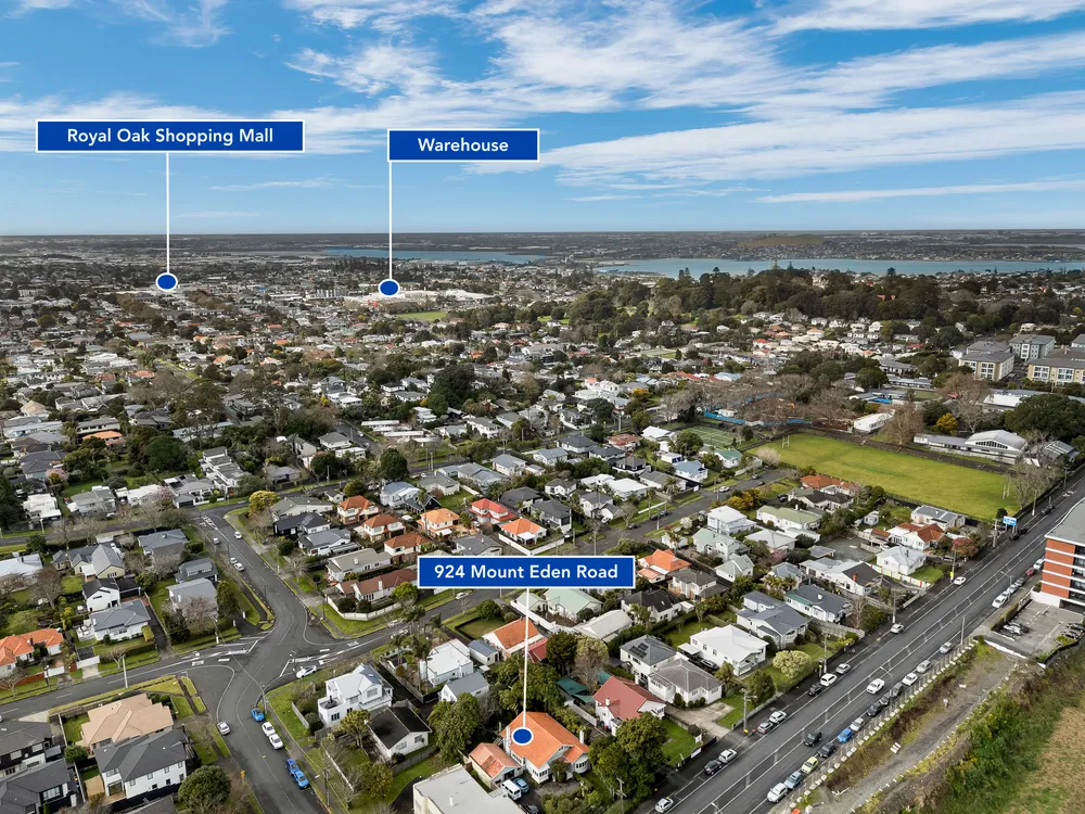 Photos of 924 Mount Eden Road