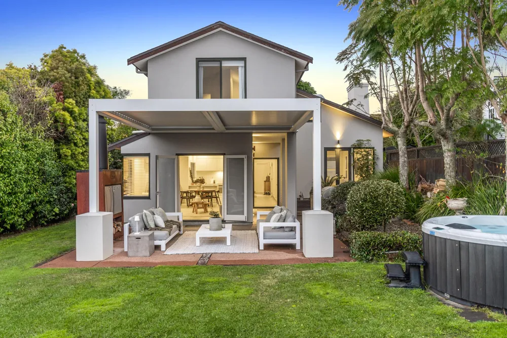 Photos of 129 Orakei Road