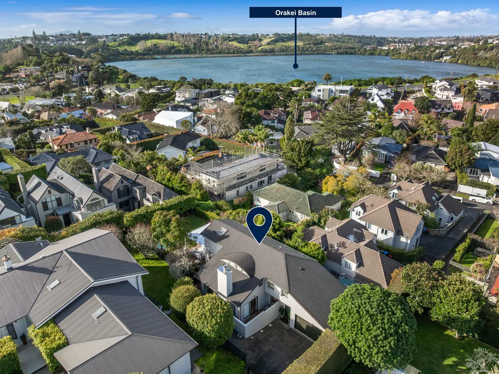 Photos of 129 Orakei Road