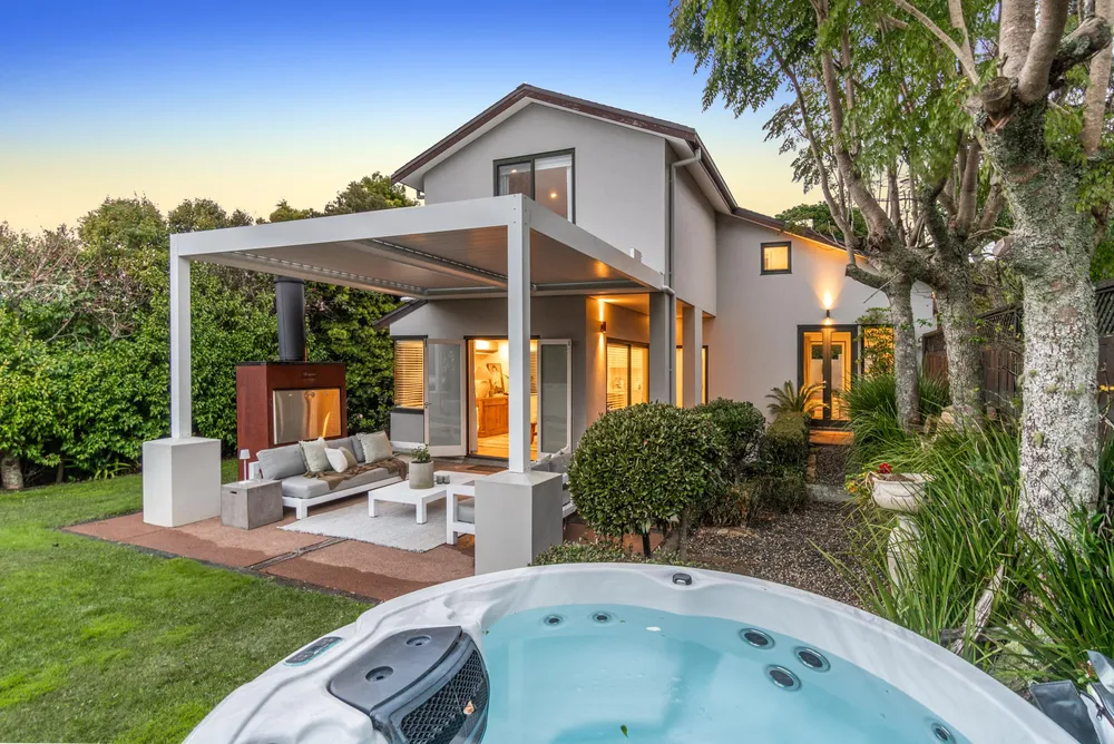 Photos of 129 Orakei Road