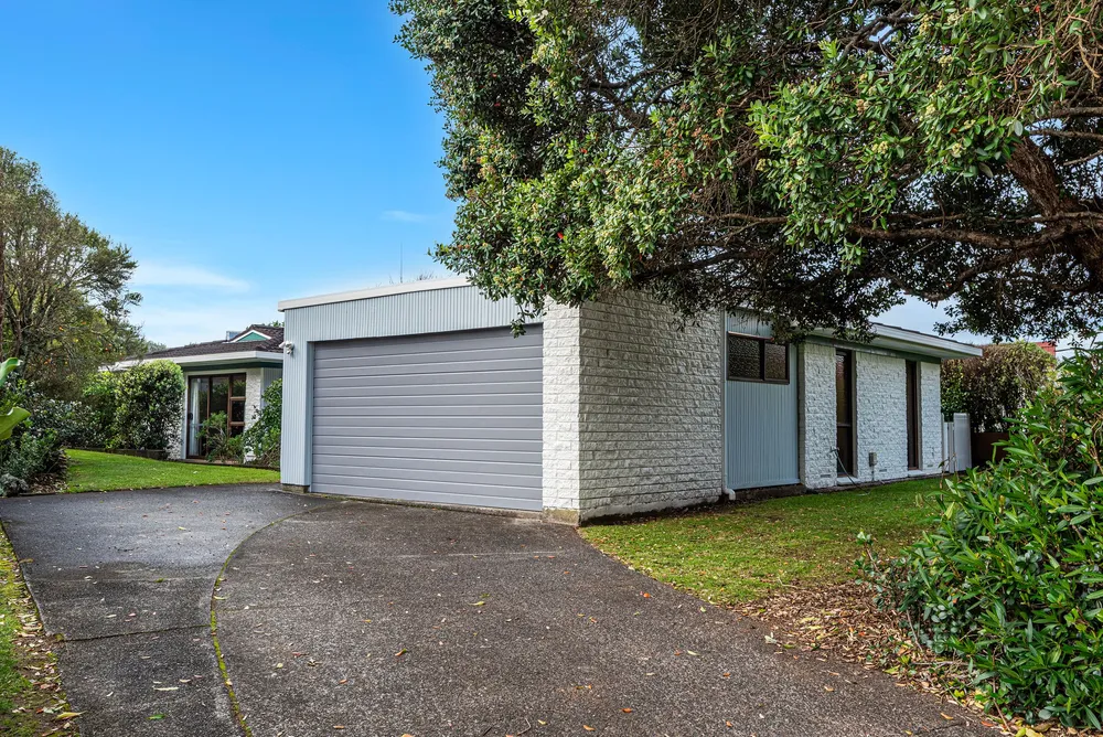 Photos of 80 Fairway Drive