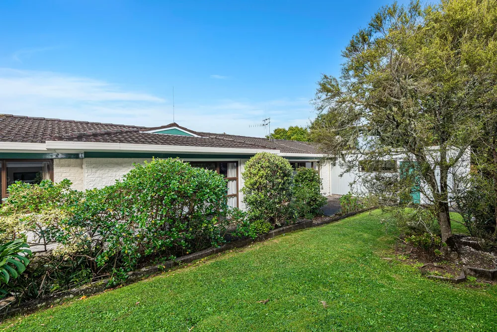 Photos of 80 Fairway Drive