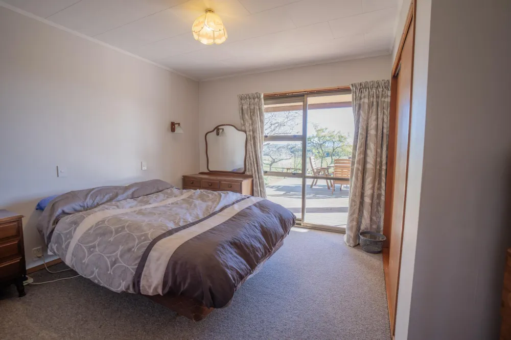Photos of 574 Spur Hut Road