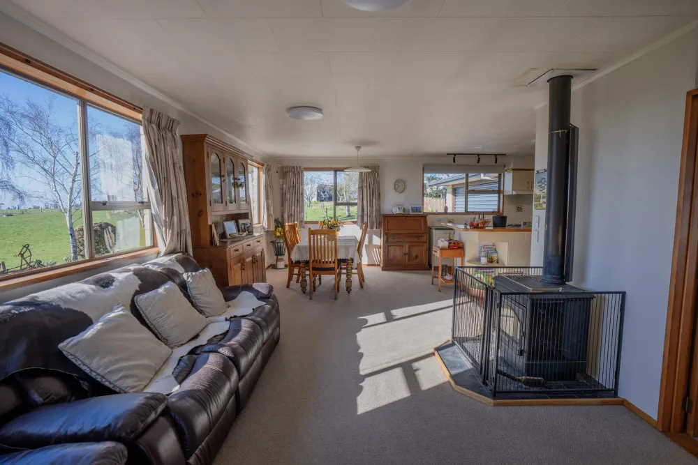 Photos of 574 Spur Hut Road