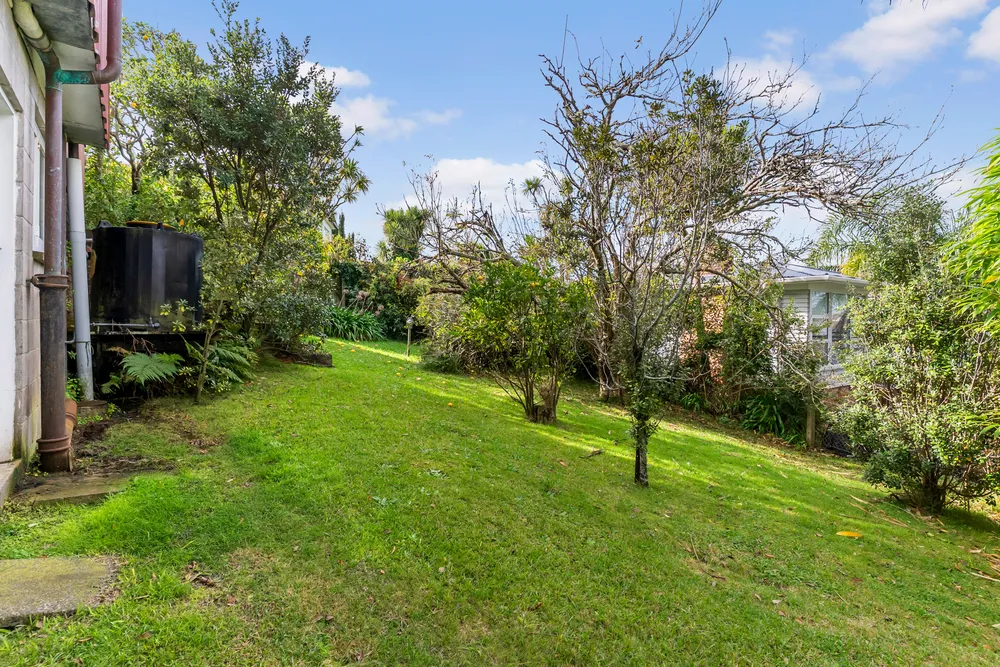 Photos of 1 Kennedy Avenue