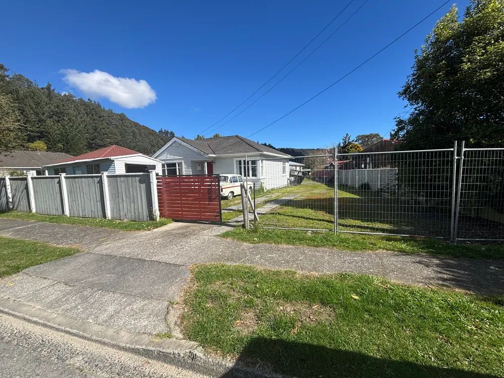 Photo of 34 Poole Crescent, Wainuiomata