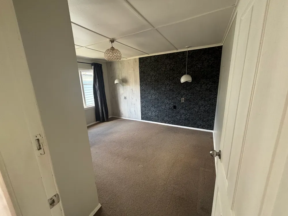 Photos of 34 Poole Crescent