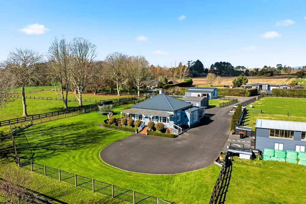 Photos of 17c Lissette Road