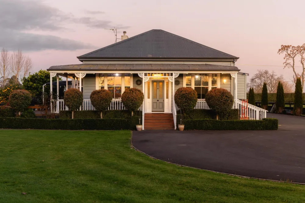 Photos of 17c Lissette Road