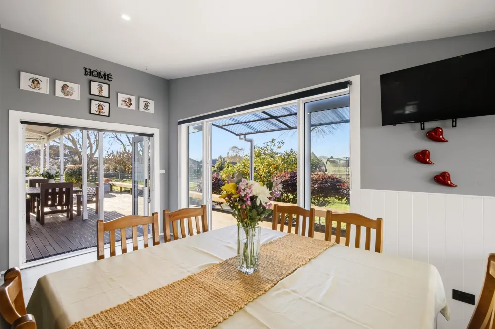 Photos of 17c Lissette Road