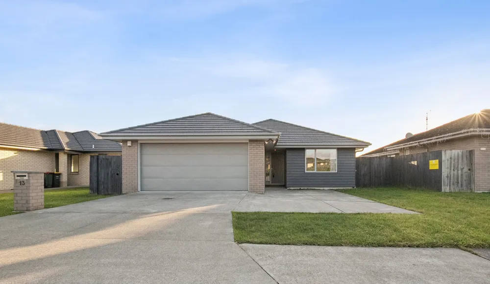 Photos of 13 Captain Mitchell Drive
