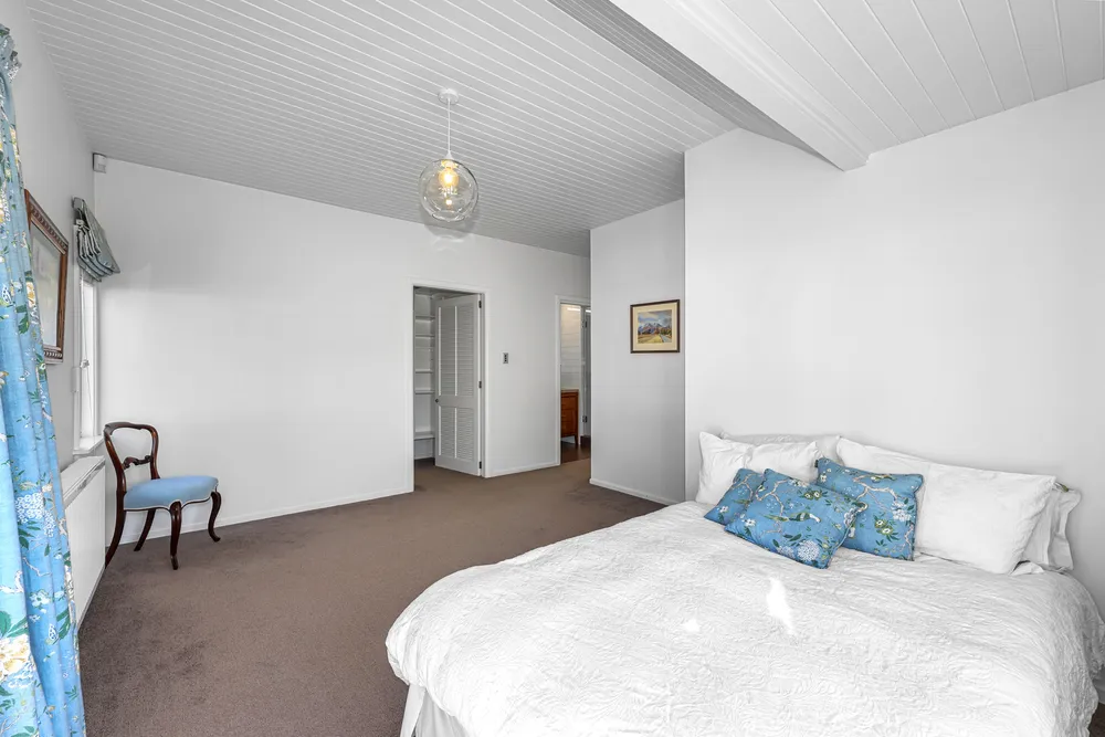 Photos of 1/127 Fendalton Road