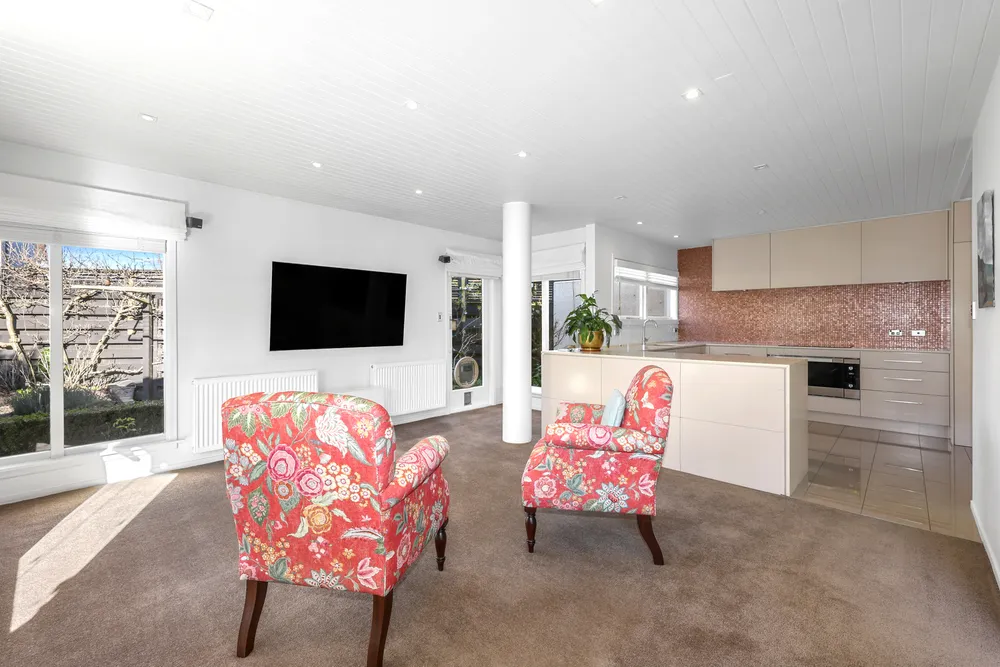 Photos of 1/127 Fendalton Road