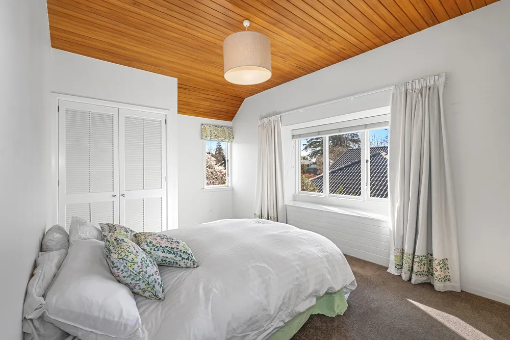 Photos of 1/127 Fendalton Road