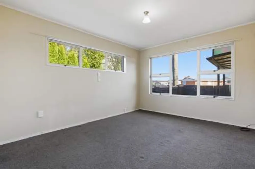 Photos of 18 Olivine Street