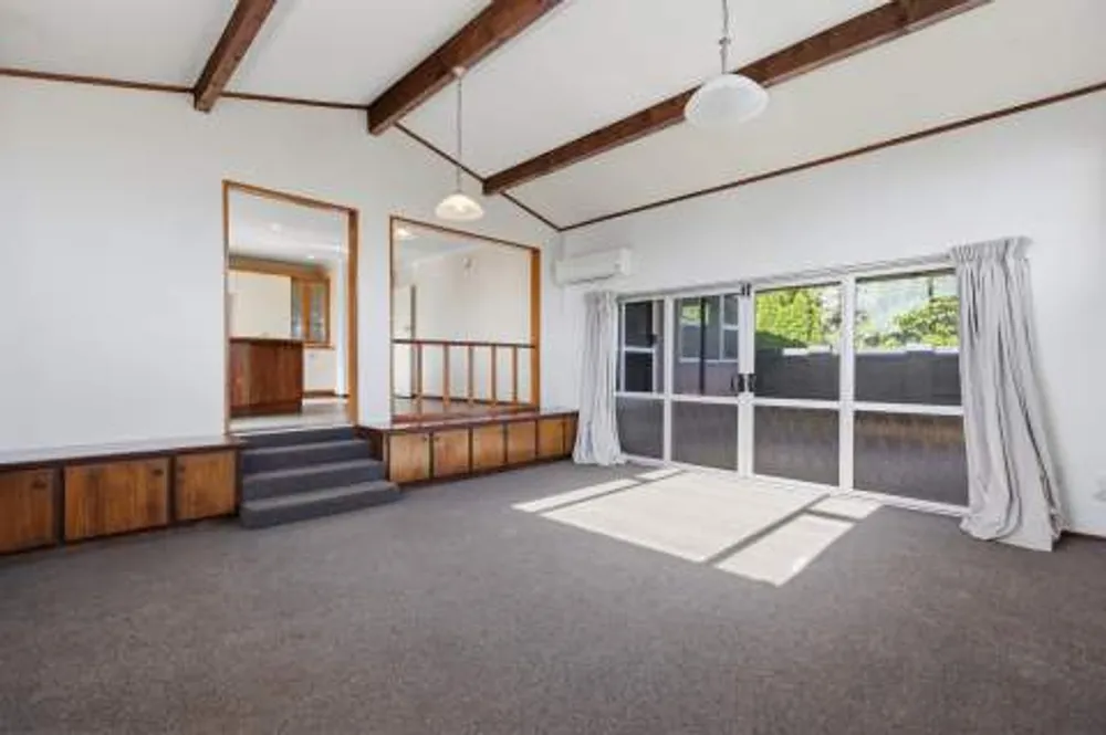 Photos of 18 Olivine Street