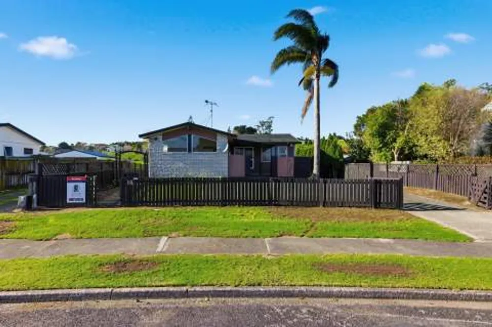 Photos of 18 Olivine Street
